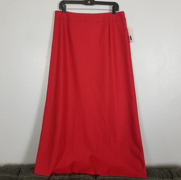 Liz Claiborne Dresses & Skirts - 4/$25 Liz Claiborne liz sport red wool skirt sz 14